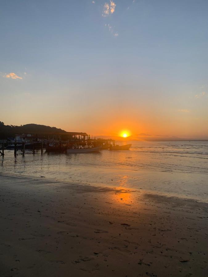 Hostel Encantadas Ecologic メーウ島 エクステリア 写真